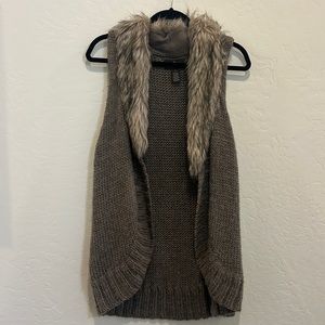 Fenn Wright Manso sweater vest with faux fur collar